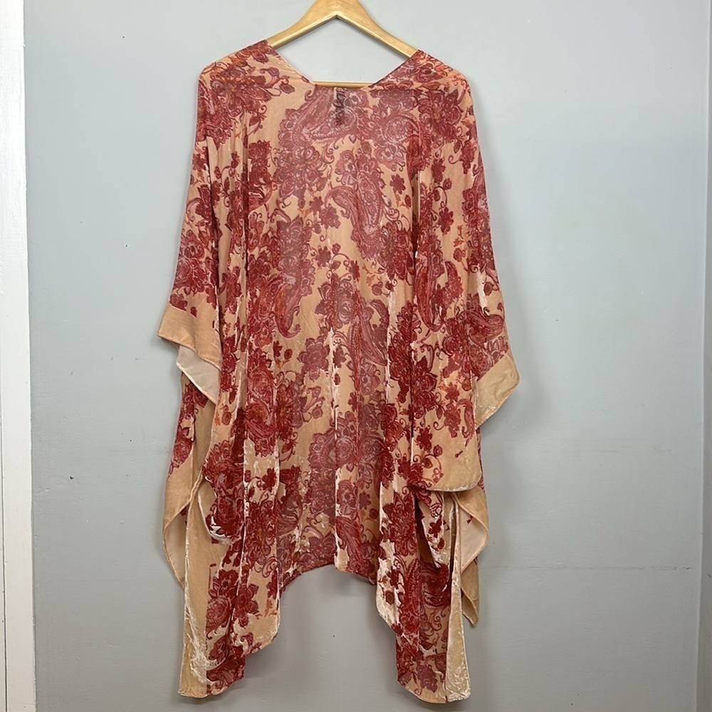 Torrid Velvet Paisley Burnout Ruana Kimono Open Front
Cardigan One Size - Picture 9 of 11